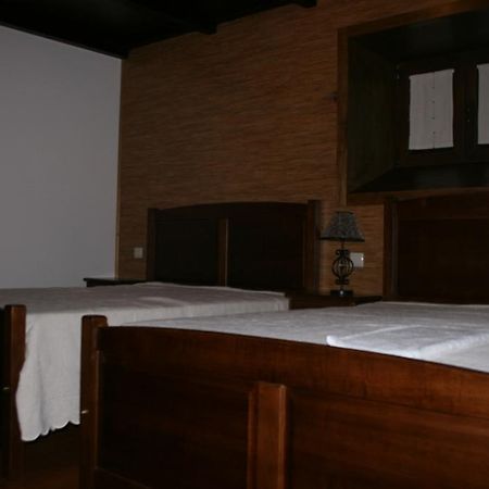 Abrigo De Montanha Villa Montalegre Exterior photo